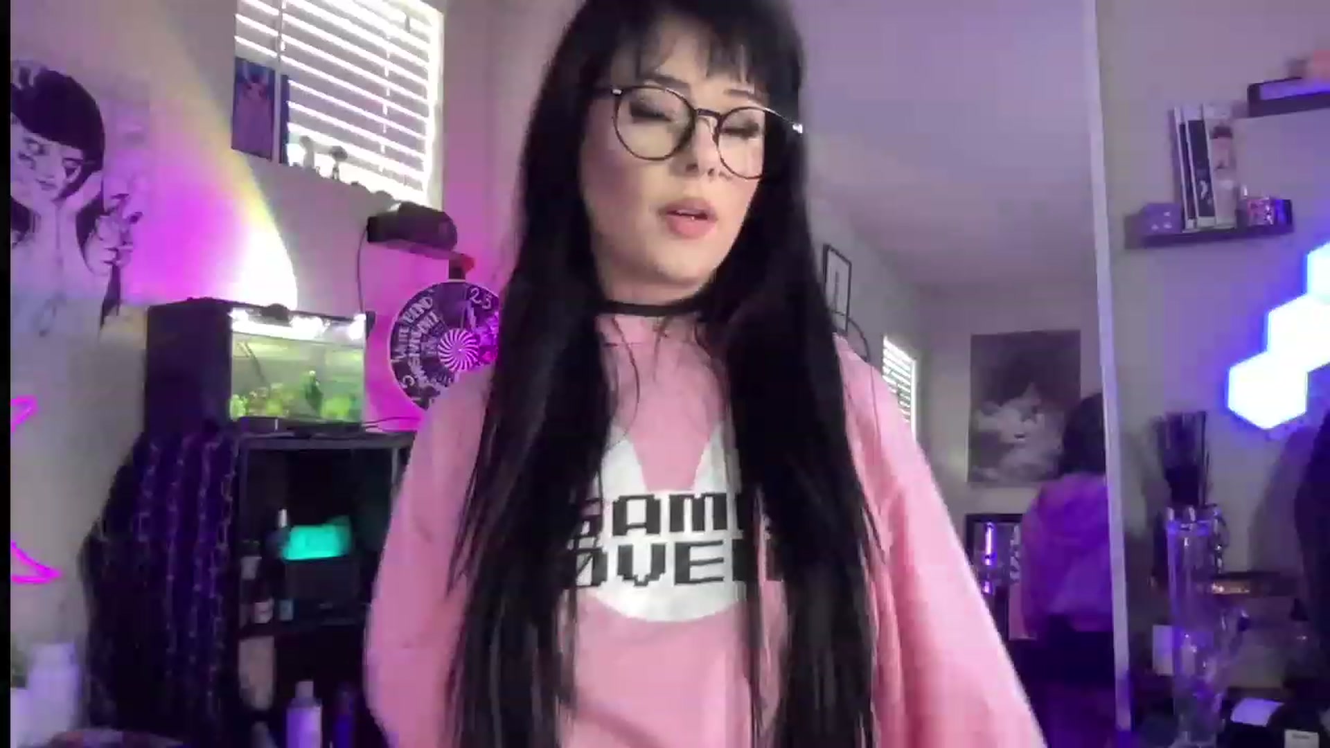 Gallery image thumbnail from RileyWoods's myfreecams stream on, 07/18/2023, 23:01 image 5 of 20