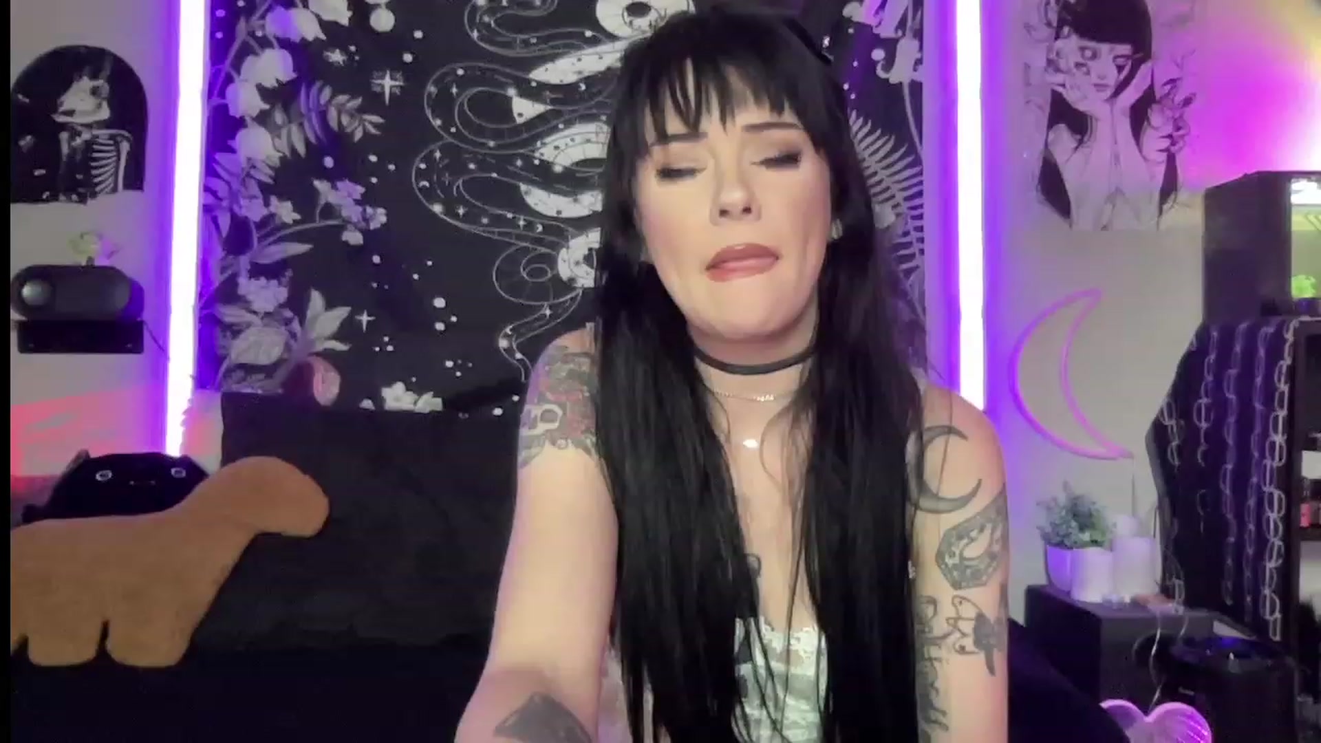 Gallery image thumbnail from RileyWoods's myfreecams stream on, 07/19/2023, 02:17 image 19 of 20
