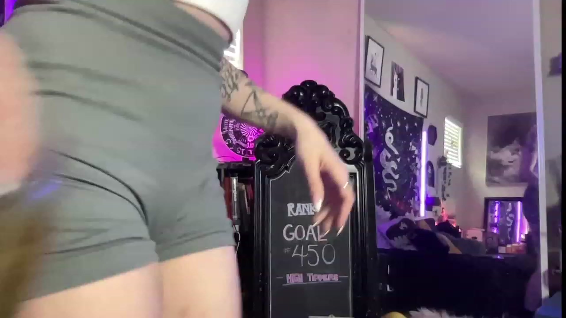 Gallery image thumbnail from RileyWoods's myfreecams stream on, 07/19/2023, 23:46 image 4 of 20