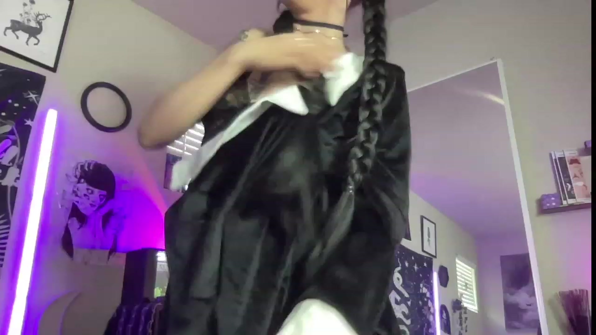 Gallery image thumbnail from RileyWoods's myfreecams stream on, 07/21/2023, 02:13 image 7 of 20