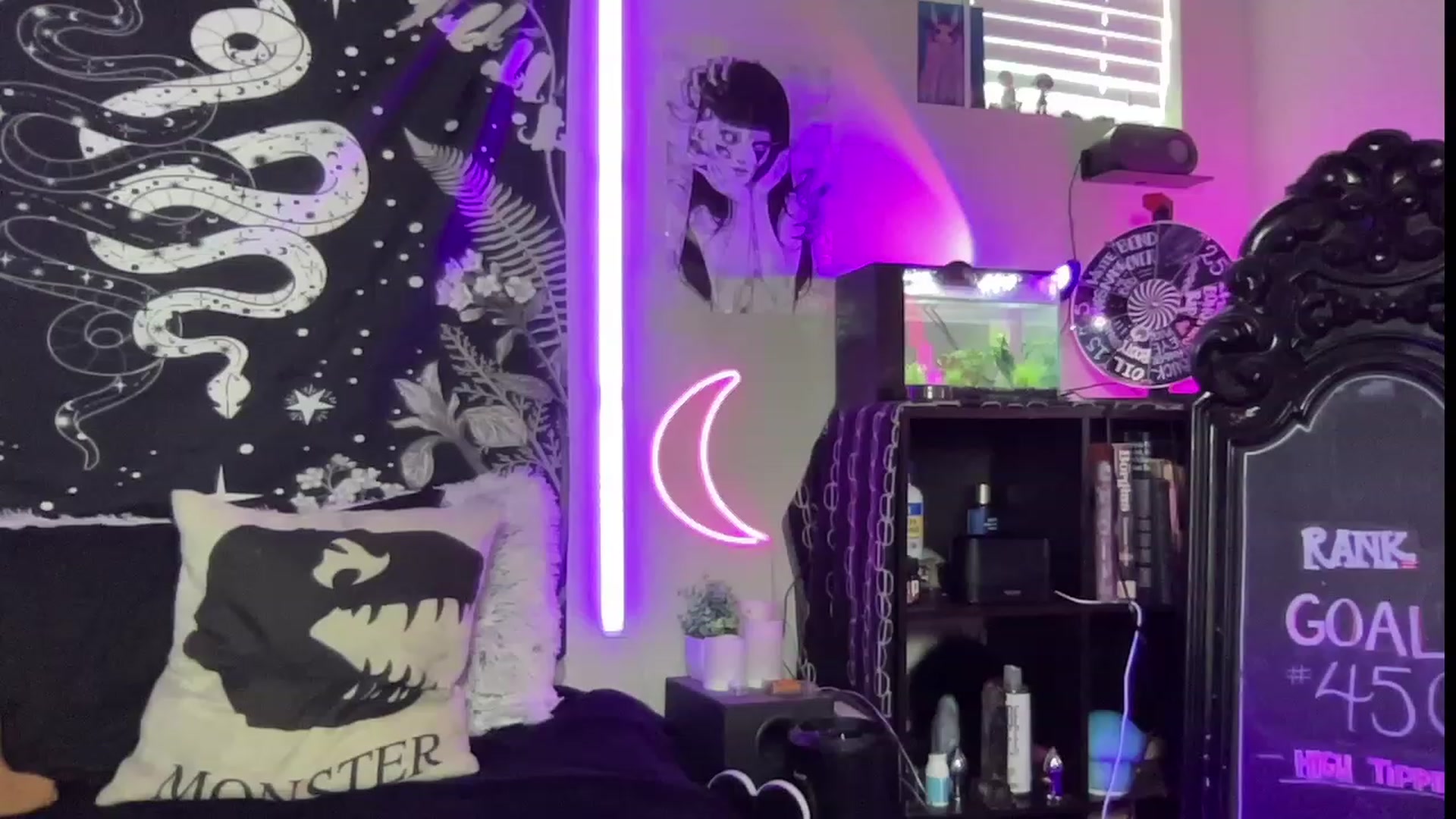 Gallery image thumbnail from RileyWoods's myfreecams stream on, 07/22/2023, 24:05 image 9 of 20