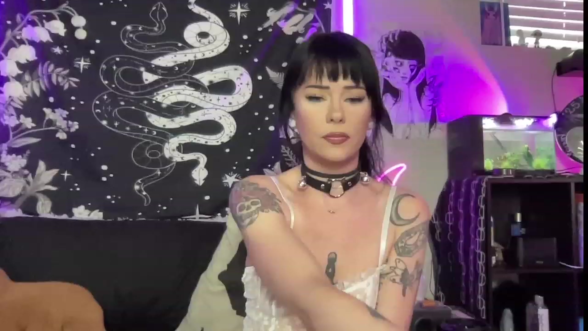 Gallery image thumbnail from RileyWoods's myfreecams stream on, 07/22/2023, 01:05 image 18 of 20