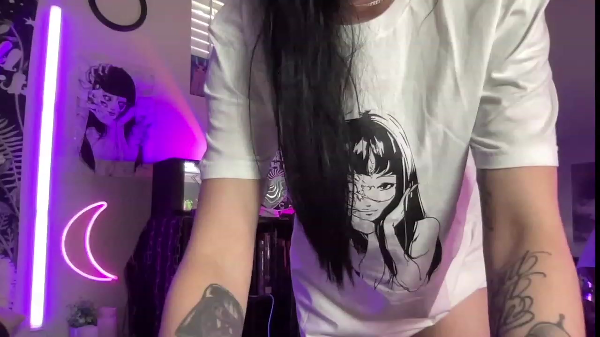 Gallery image thumbnail from RileyWoods's myfreecams stream on, 07/22/2023, 02:42 image 13 of 20