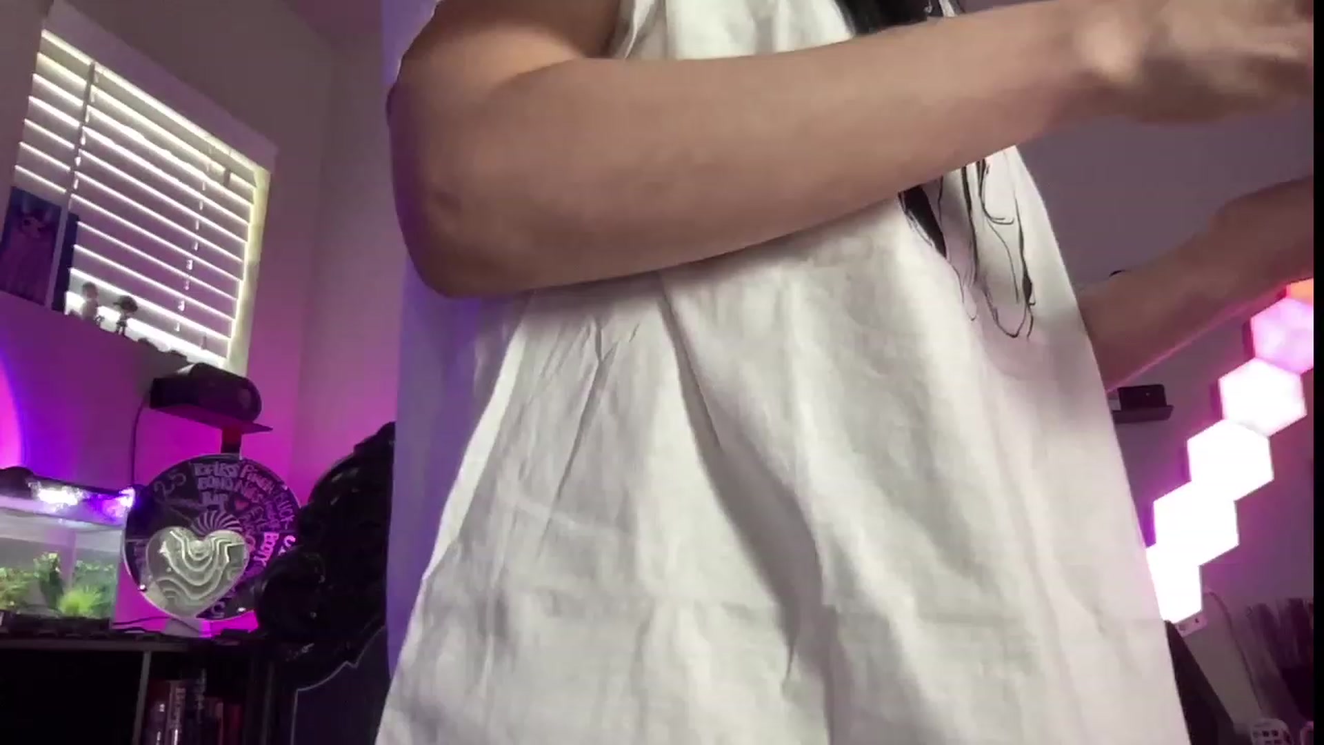 Gallery image thumbnail from RileyWoods's myfreecams stream on, 07/22/2023, 02:42 image 4 of 20