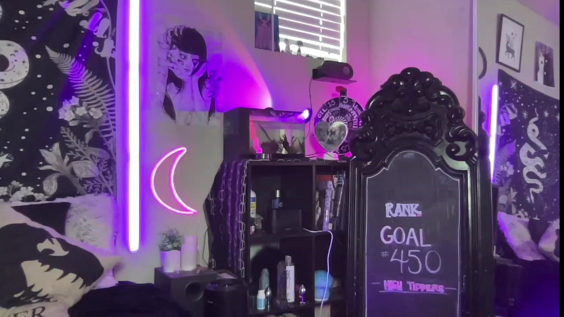 Gallery image thumbnail from RileyWoods's myfreecams stream on, 07/23/2023, 23:50 image 16 of 20