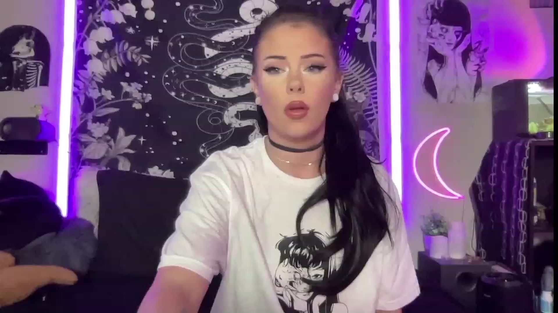 Gallery image thumbnail from RileyWoods's myfreecams stream on, 07/24/2023, 24:43 image 19 of 20