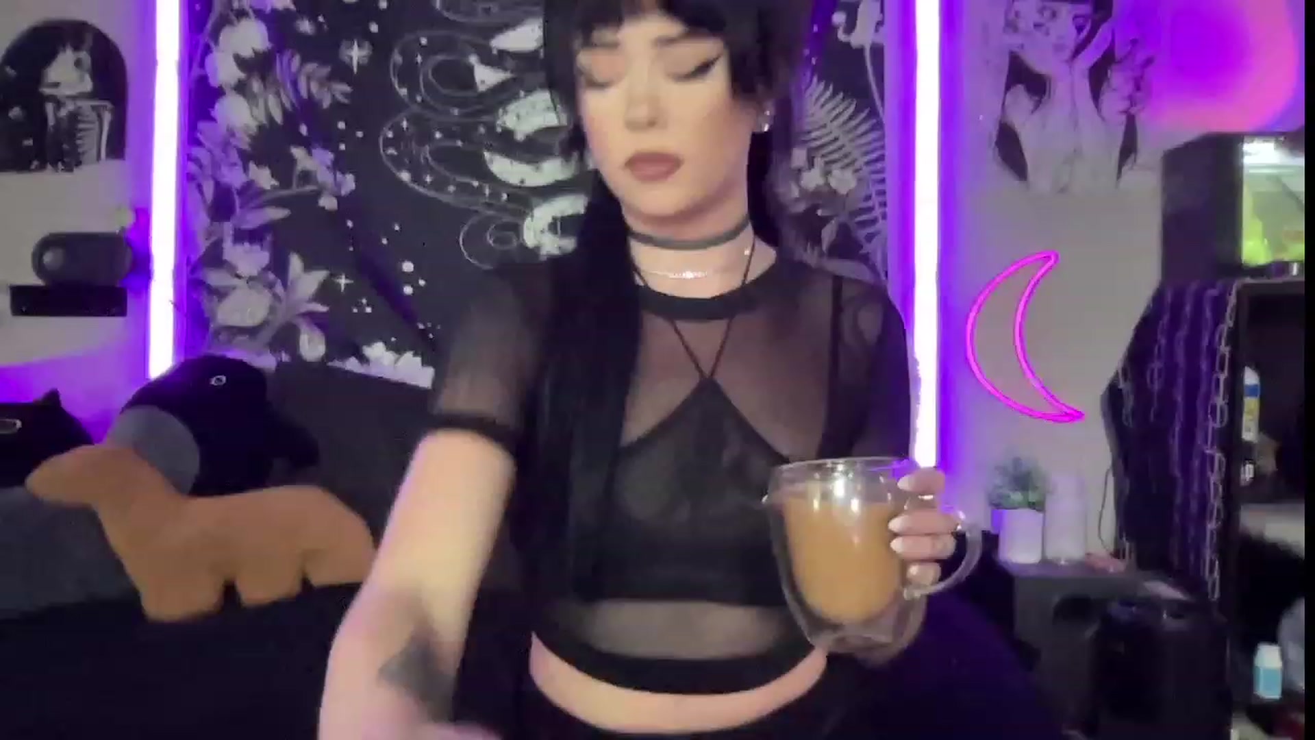 Gallery image thumbnail from RileyWoods's myfreecams stream on, 07/27/2023, 24:24 image 2 of 20