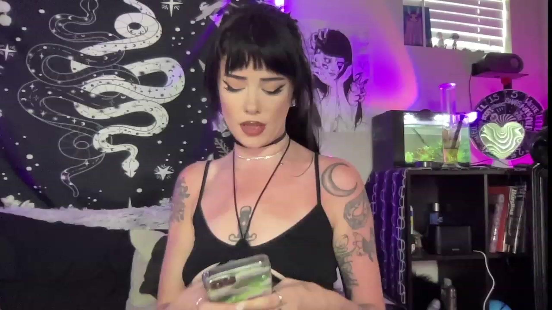 Gallery image thumbnail from RileyWoods's myfreecams stream on, 07/27/2023, 24:24 image 6 of 20