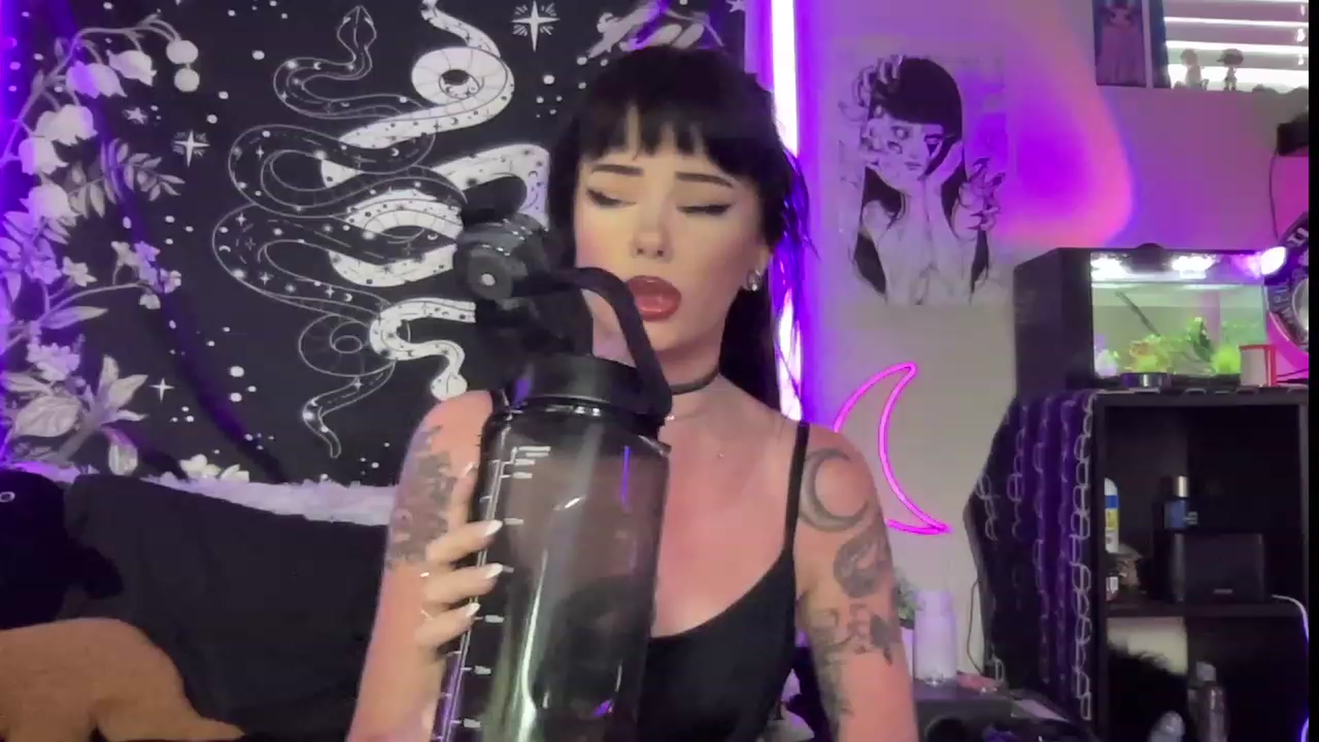 Gallery image thumbnail from RileyWoods's myfreecams stream on, 07/27/2023, 24:24 image 11 of 20
