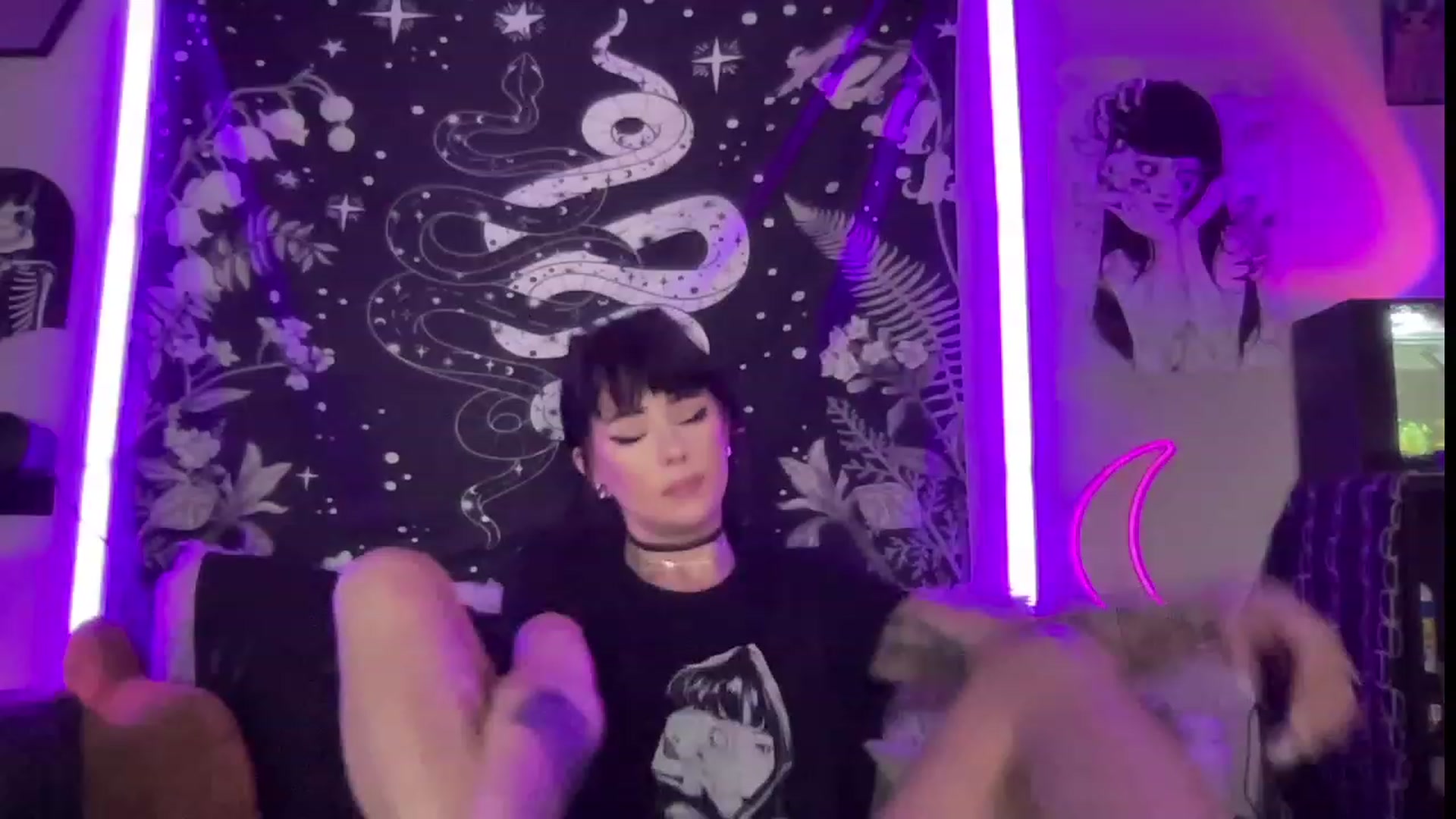 Gallery image thumbnail from RileyWoods's myfreecams stream on, 07/27/2023, 02:38 image 15 of 20