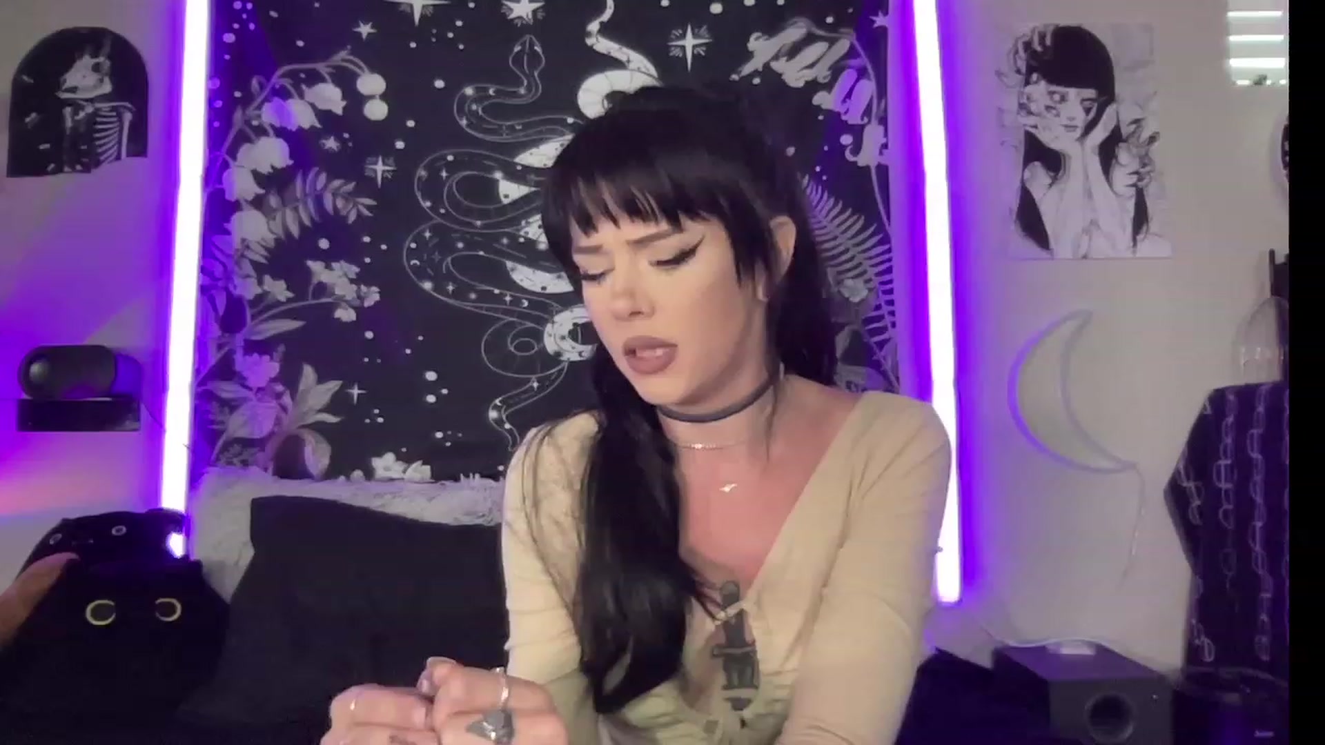 Gallery image thumbnail from RileyWoods's myfreecams stream on, 08/05/2023, 01:13 image 1 of 20