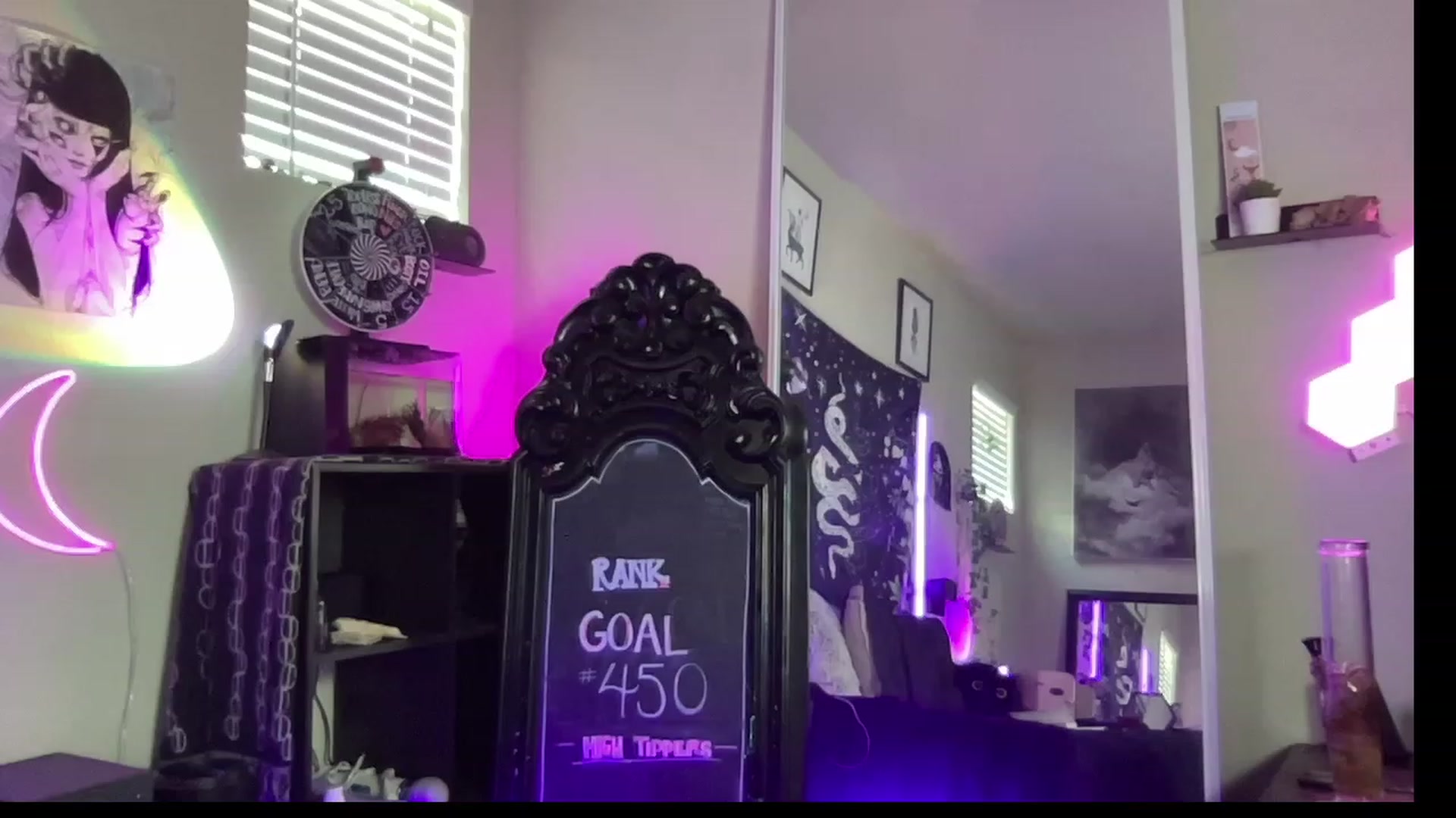 Gallery image thumbnail from RileyWoods's myfreecams stream on, 08/07/2023, 24:04 image 2 of 20