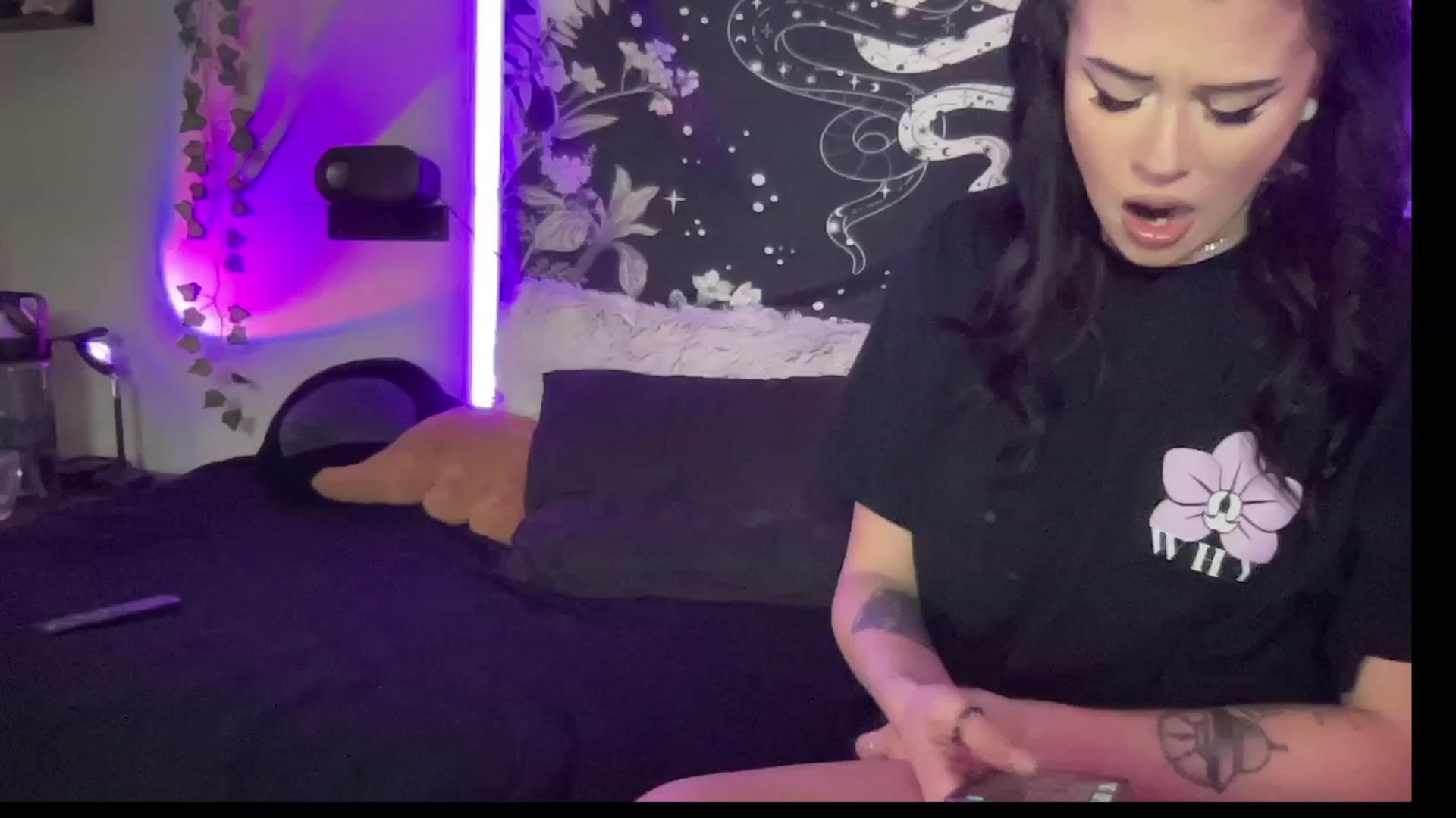 Gallery image thumbnail from RileyWoods's myfreecams stream on, 08/09/2023, 24:00 image 13 of 20