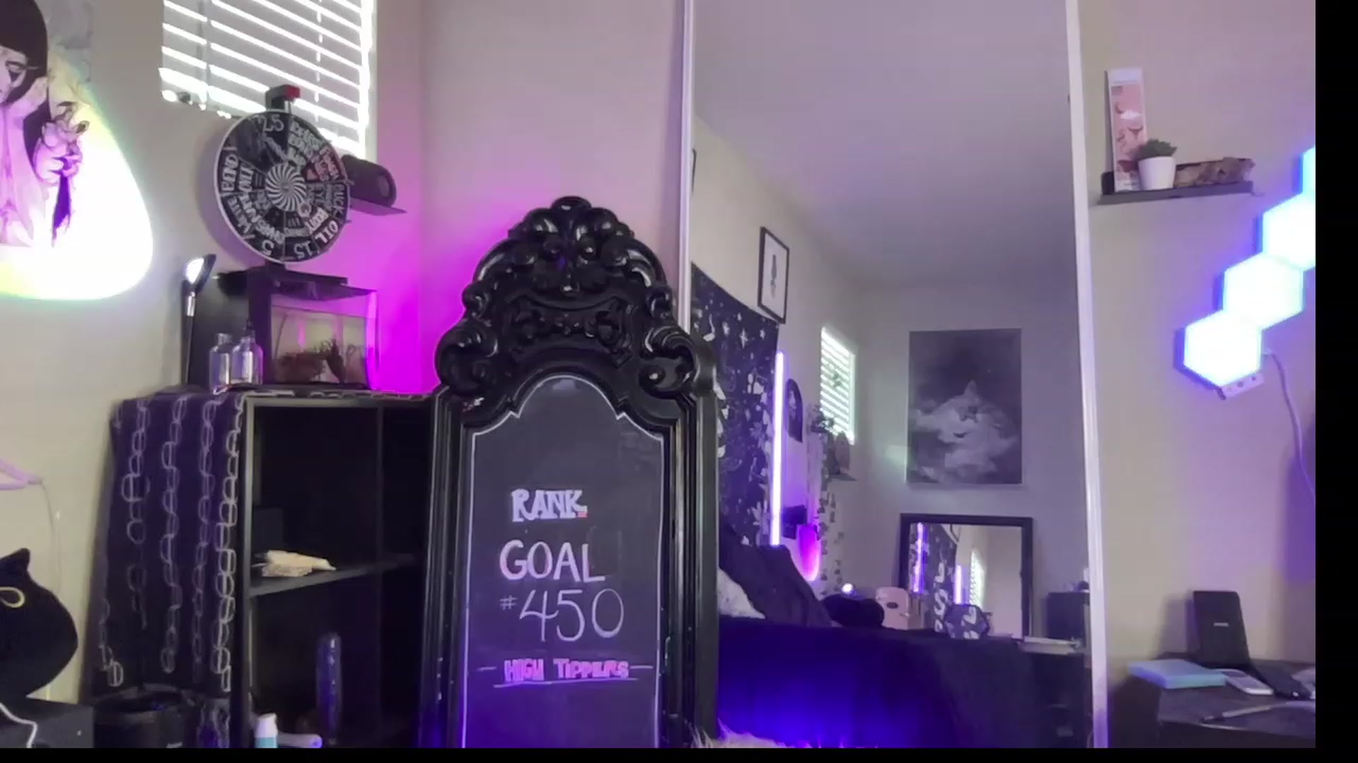Gallery image thumbnail from RileyWoods's myfreecams stream on, 08/11/2023, 24:01 image 5 of 20