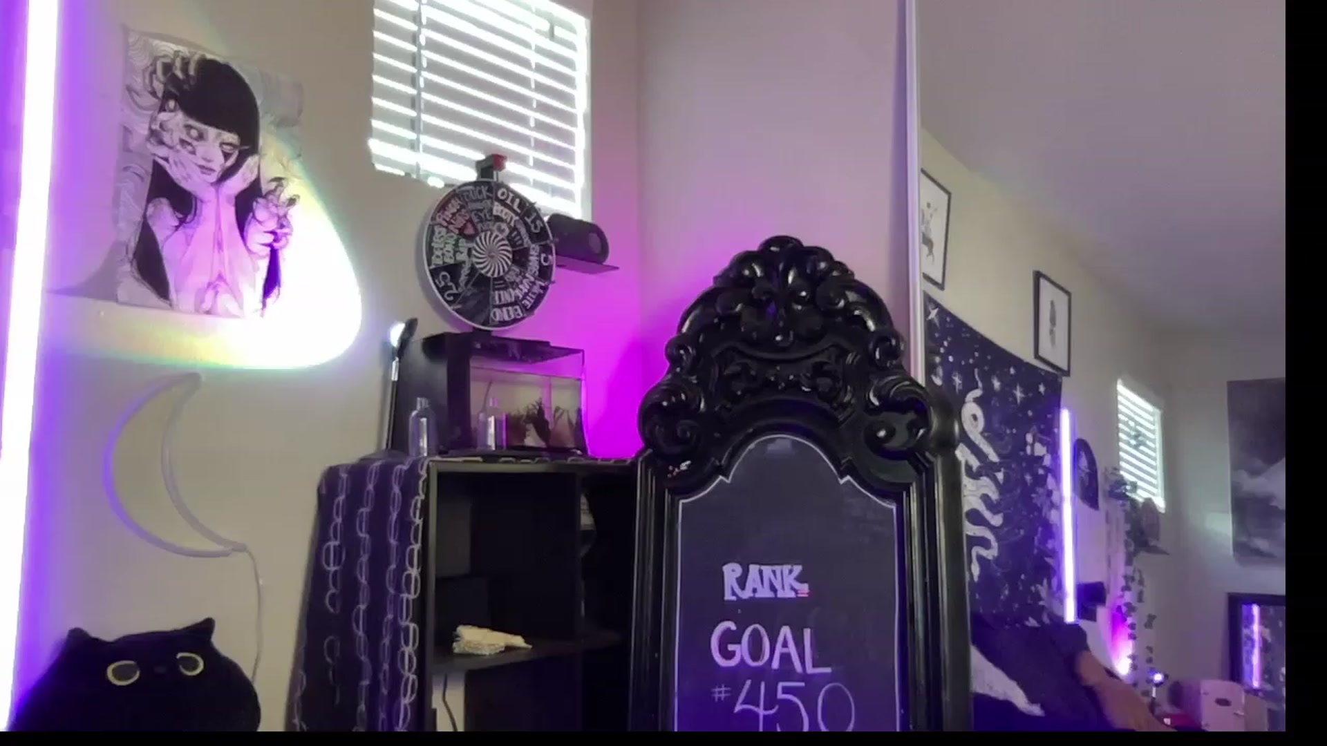 Gallery image thumbnail from RileyWoods's myfreecams stream on, 08/13/2023, 24:37 image 2 of 20