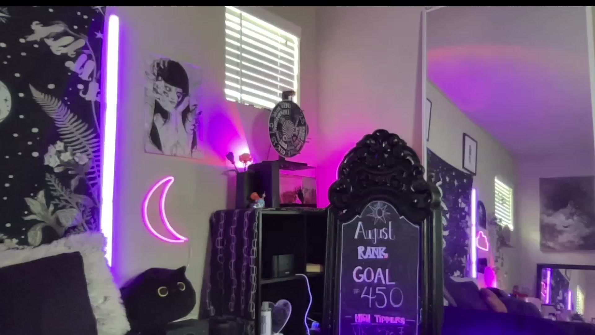 Gallery image thumbnail from RileyWoods's myfreecams stream on, 08/26/2023, 23:12 image 15 of 20