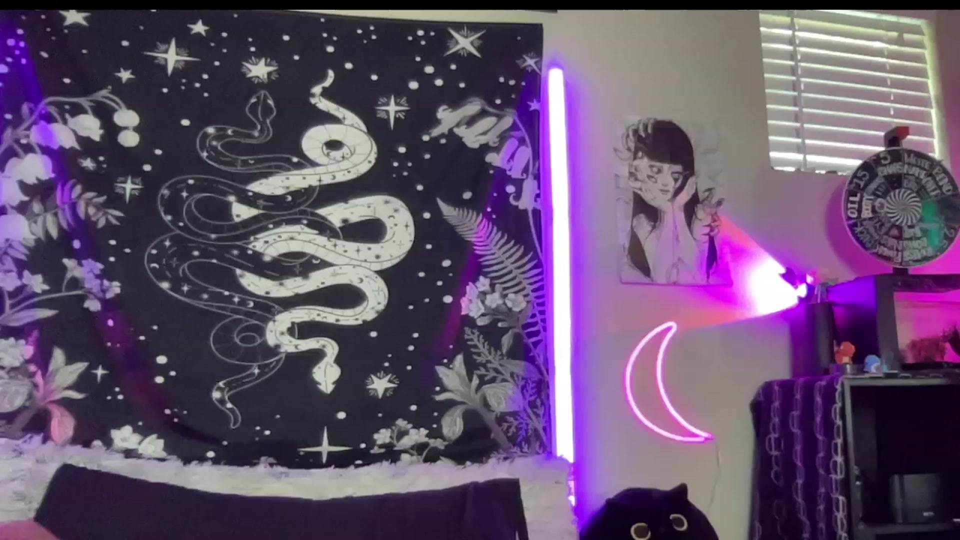 Gallery image thumbnail from RileyWoods's myfreecams stream on, 08/27/2023, 01:37 image 20 of 20