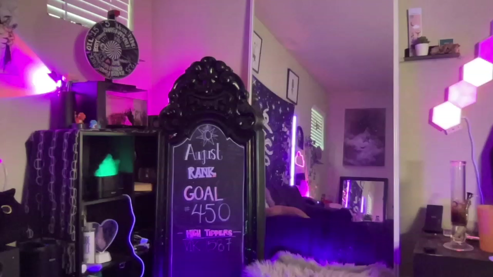Gallery image thumbnail from RileyWoods's myfreecams stream on, 08/28/2023, 02:09 image 18 of 20