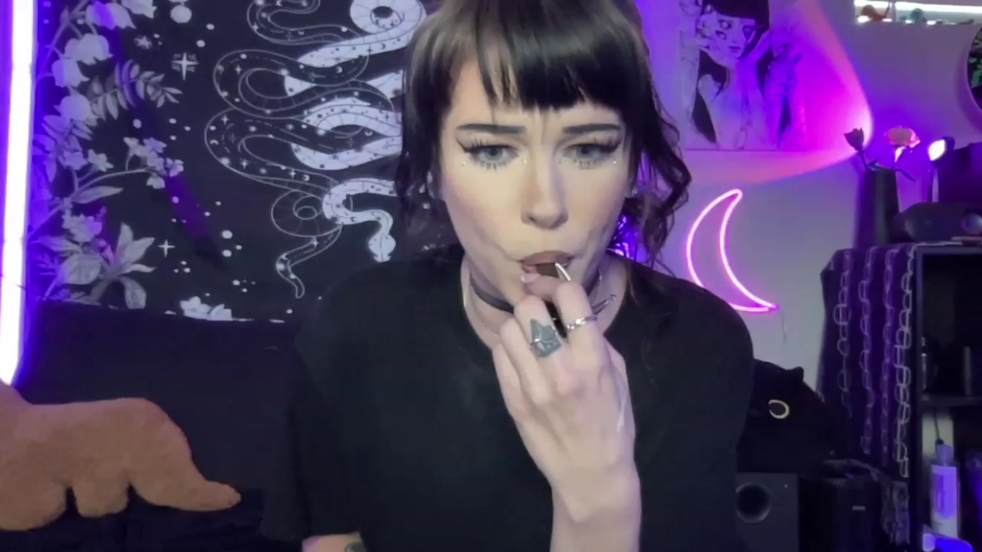 Gallery image thumbnail from RileyWoods's myfreecams stream on, 09/03/2023, 02:12 image 2 of 20