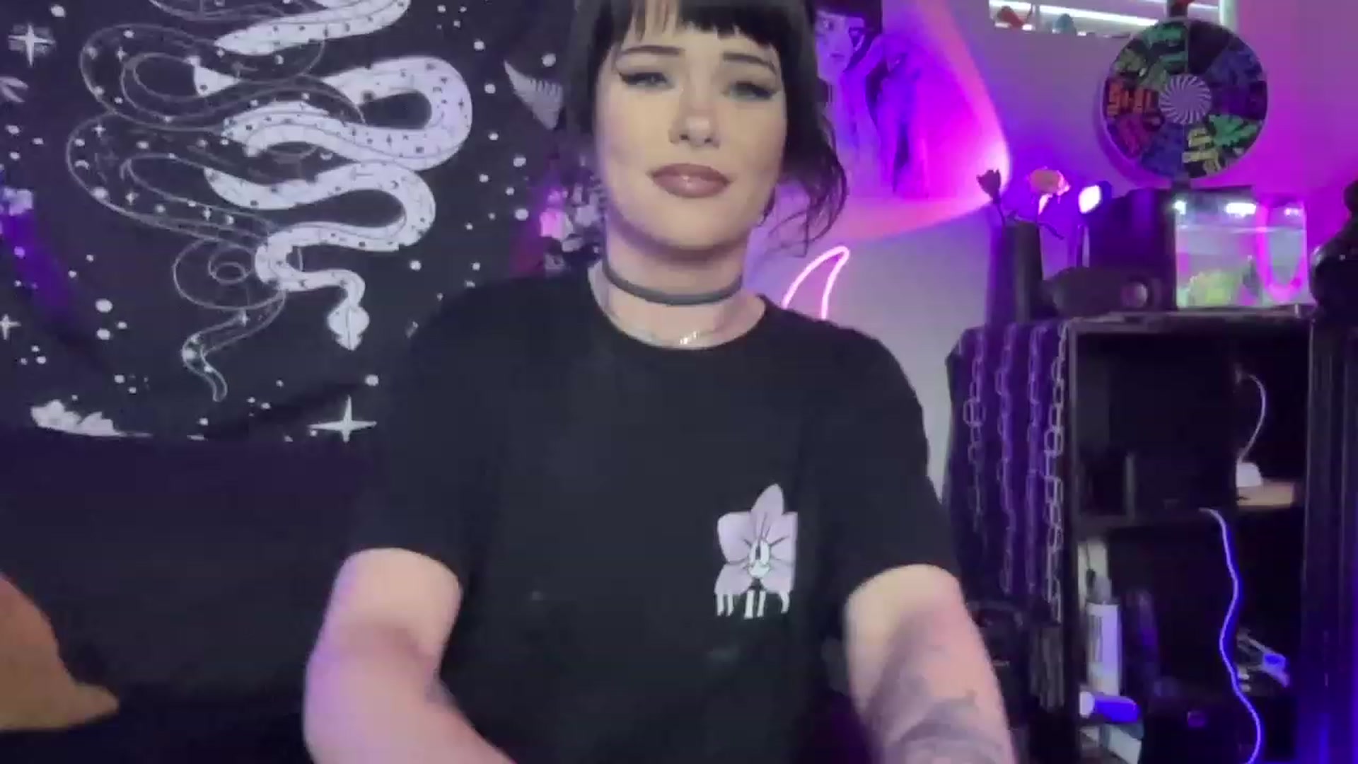 Gallery image thumbnail from RileyWoods's myfreecams stream on, 09/03/2023, 02:12 image 12 of 20