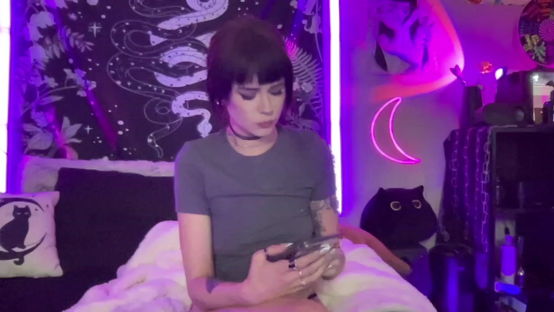 Gallery image thumbnail from RileyWoods's myfreecams stream on, 09/05/2023, 02:54 image 11 of 20