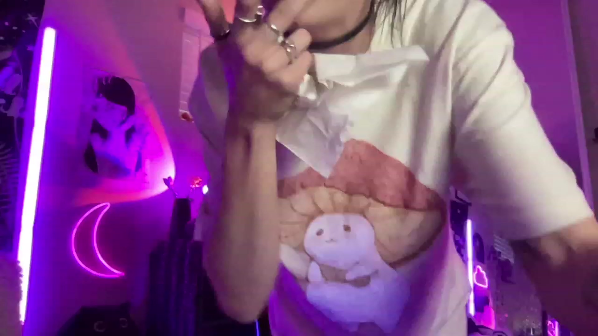 Gallery image thumbnail from RileyWoods's myfreecams stream on, 09/05/2023, 02:54 image 9 of 20
