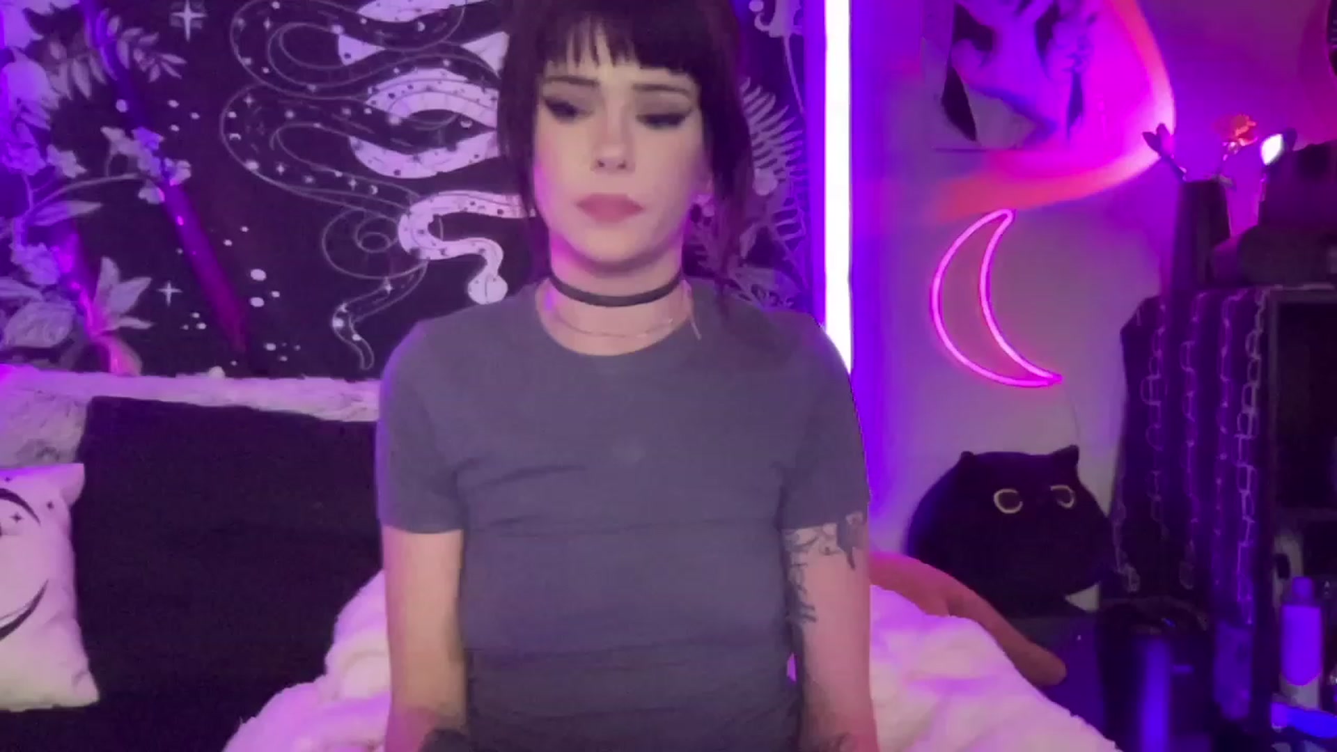 Gallery image thumbnail from RileyWoods's myfreecams stream on, 09/05/2023, 02:54 image 15 of 20