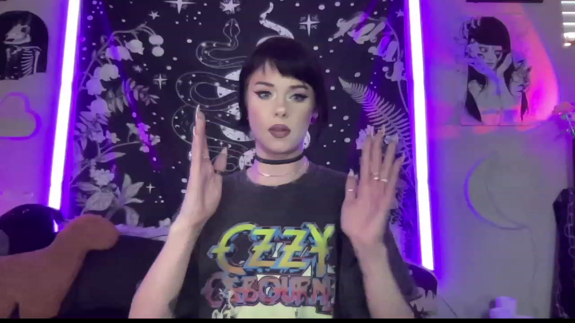 Gallery image thumbnail from RileyWoods's myfreecams stream on, 09/17/2023, 24:01 image 5 of 20