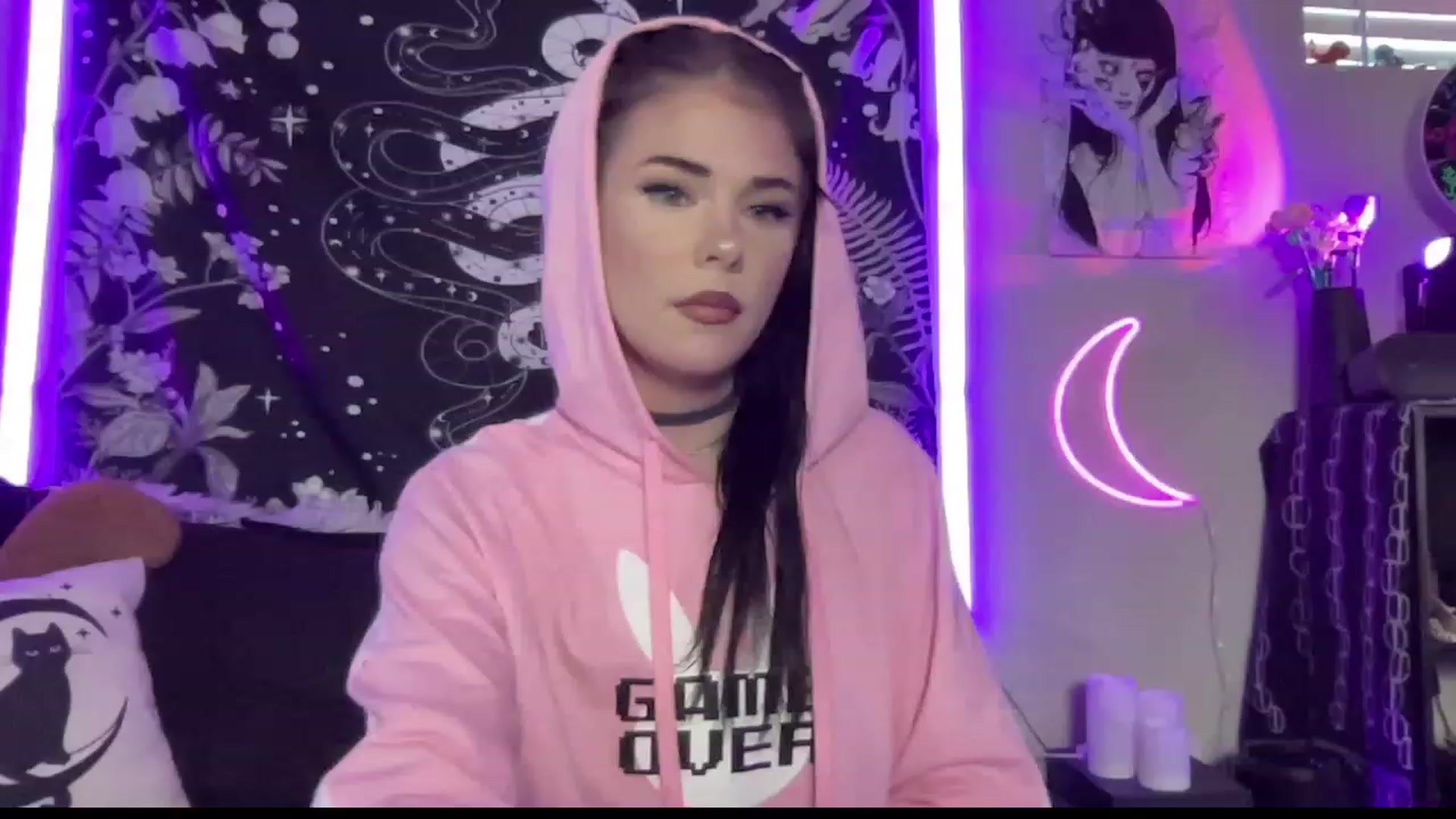 Gallery image thumbnail from RileyWoods's myfreecams stream on, 09/18/2023, 24:01 image 10 of 20