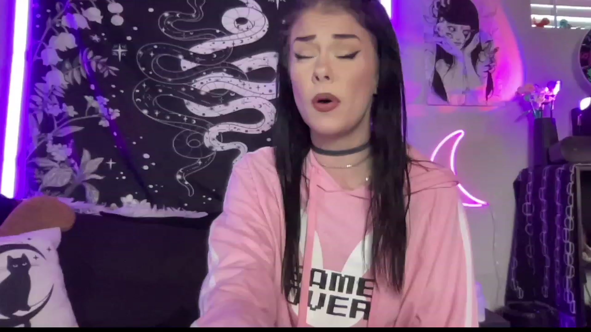 Gallery image thumbnail from RileyWoods's myfreecams stream on, 09/18/2023, 24:01 image 2 of 20