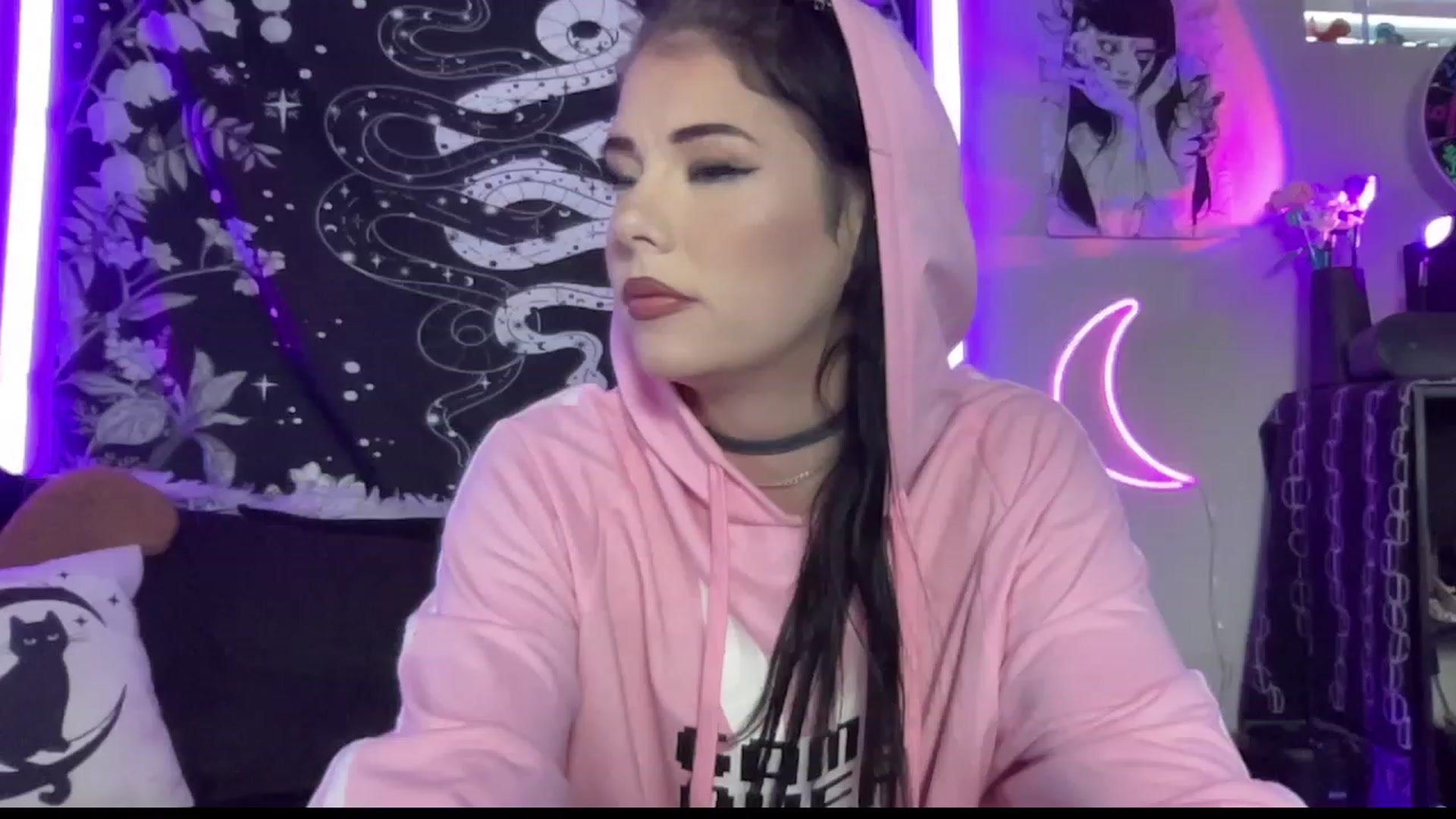 Gallery image thumbnail from RileyWoods's myfreecams stream on, 09/18/2023, 24:01 image 11 of 20