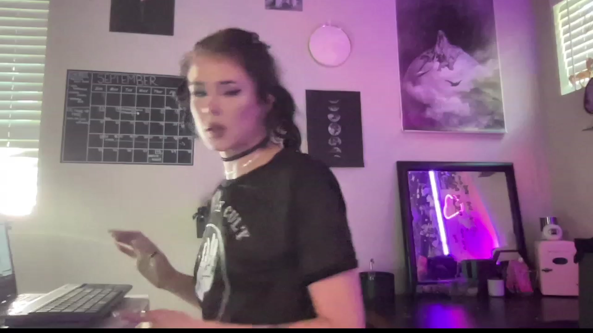 Gallery image thumbnail from RileyWoods's myfreecams stream on, 09/19/2023, 24:27 image 14 of 20