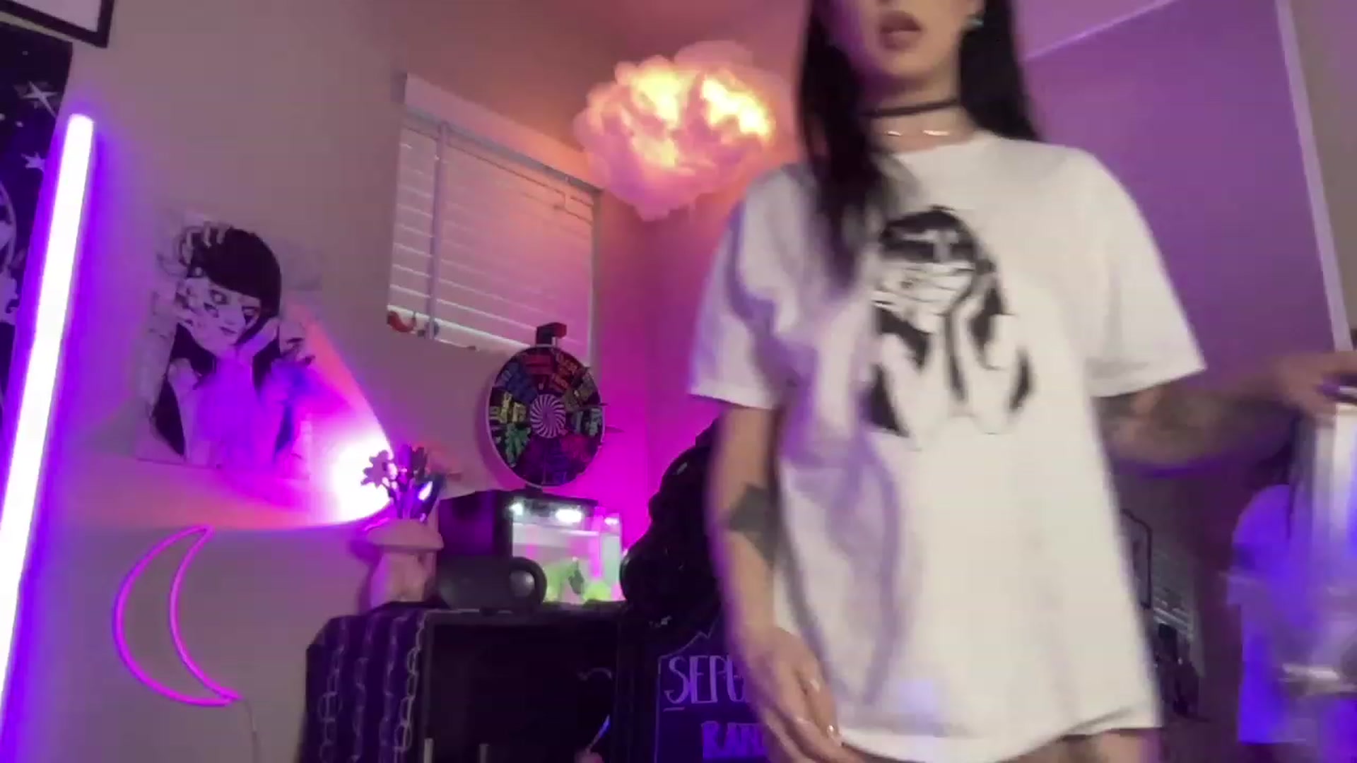 Gallery image thumbnail from RileyWoods's myfreecams stream on, 09/25/2023, 01:34 image 6 of 20