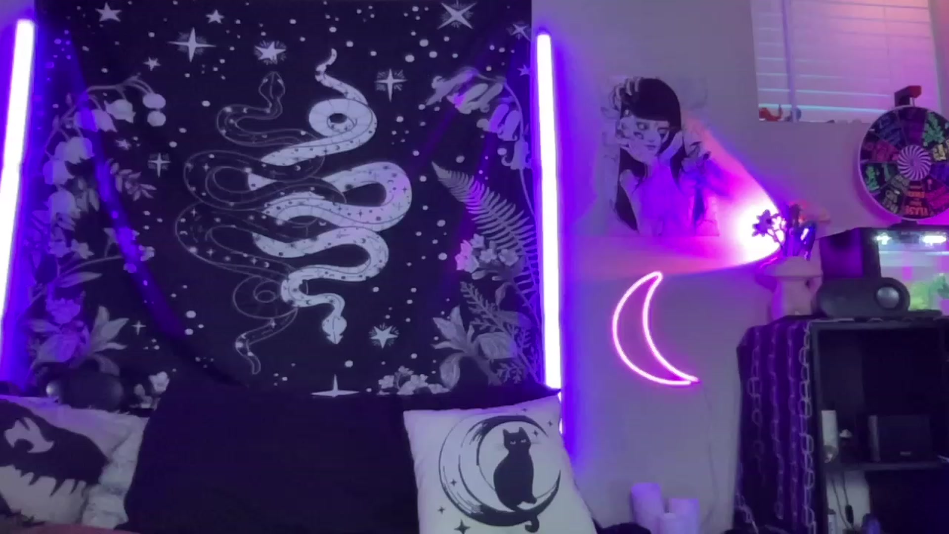 Gallery image thumbnail from RileyWoods's myfreecams stream on, 09/26/2023, 01:42 image 18 of 20