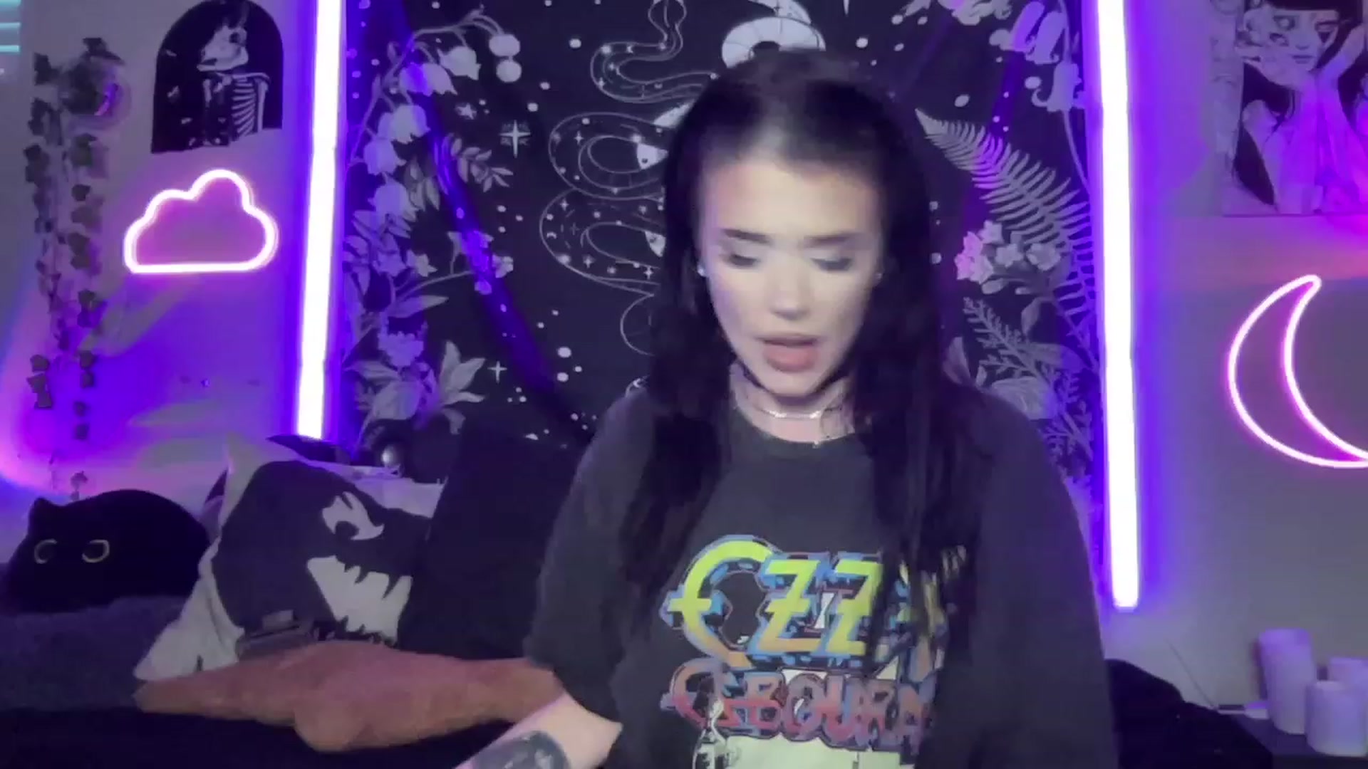 Gallery image thumbnail from RileyWoods's myfreecams stream on, 09/26/2023, 01:42 image 13 of 20