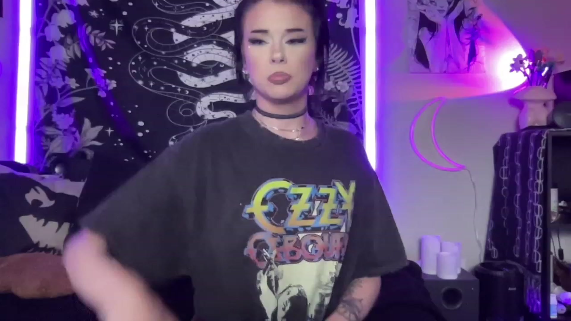 Gallery image thumbnail from RileyWoods's myfreecams stream on, 09/26/2023, 01:42 image 9 of 20