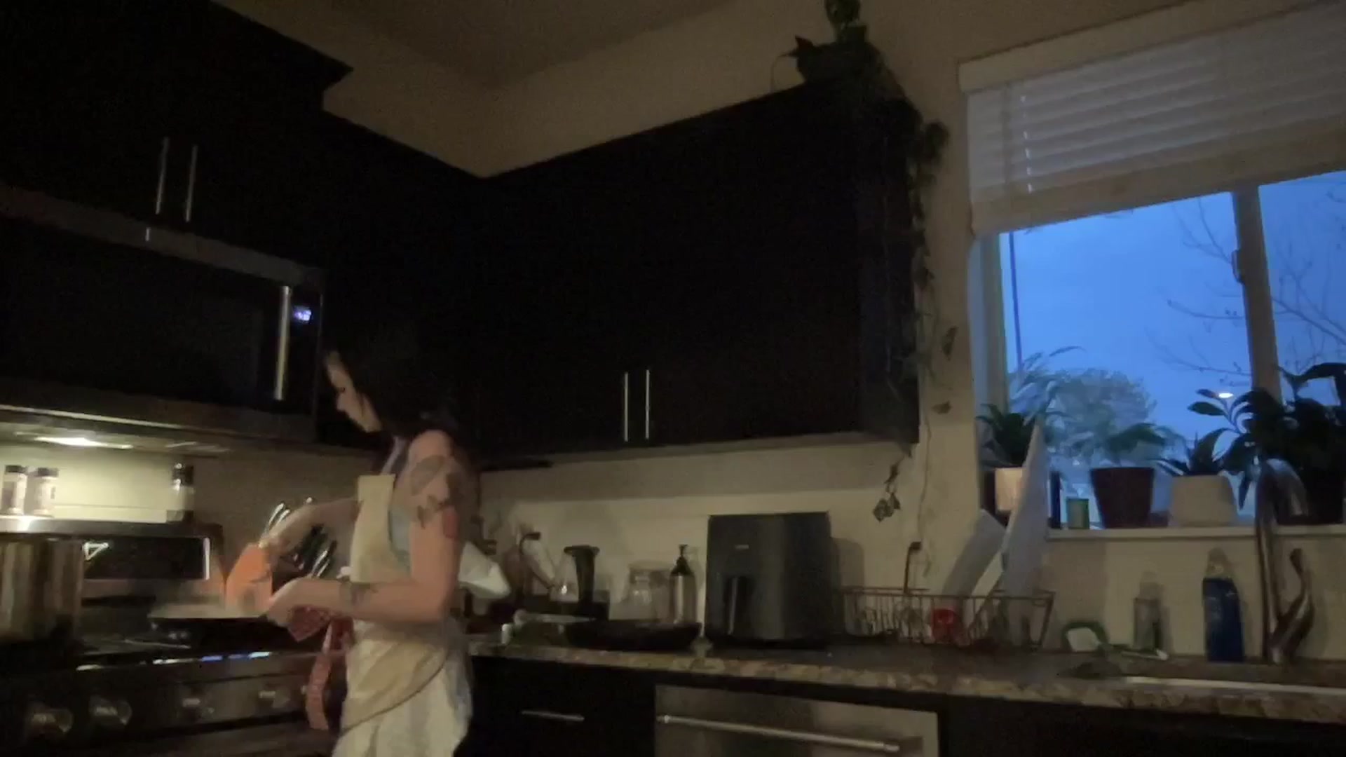 Gallery image thumbnail from RileyWoods's myfreecams stream on, 02/12/2024, 03:26 image 6 of 20