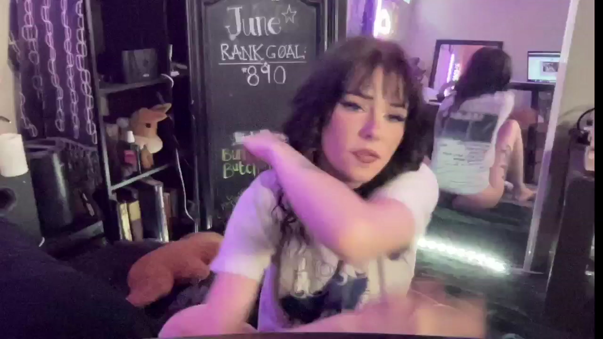 Gallery image thumbnail from RileyWoods's myfreecams stream on, 07/11/2024, 01:03 image 18 of 20