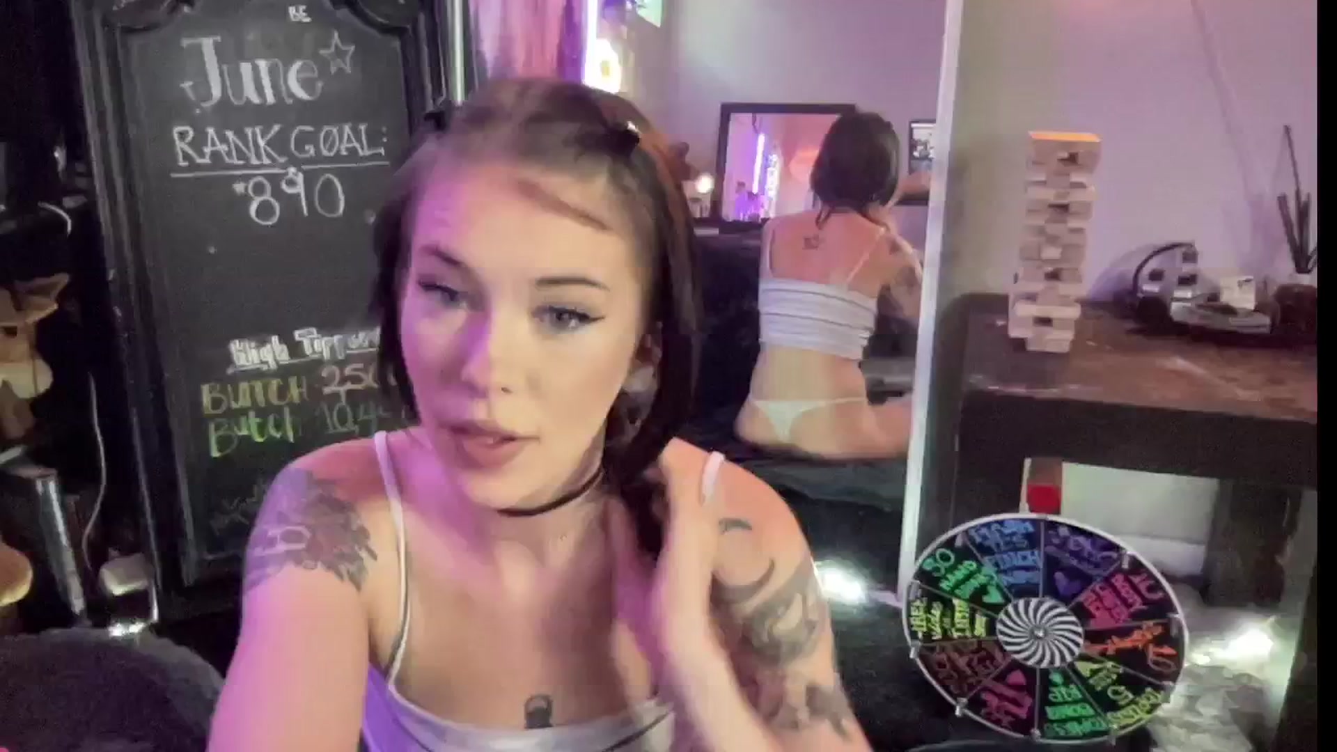 Gallery image thumbnail from RileyWoods's myfreecams stream on, 07/17/2024, 24:25 image 4 of 20