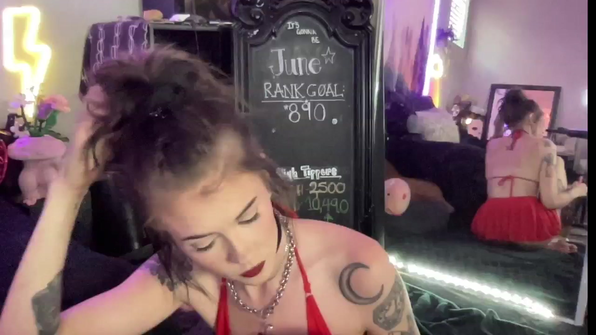 Gallery image thumbnail from RileyWoods's myfreecams stream on, 07/20/2024, 01:22 image 10 of 20