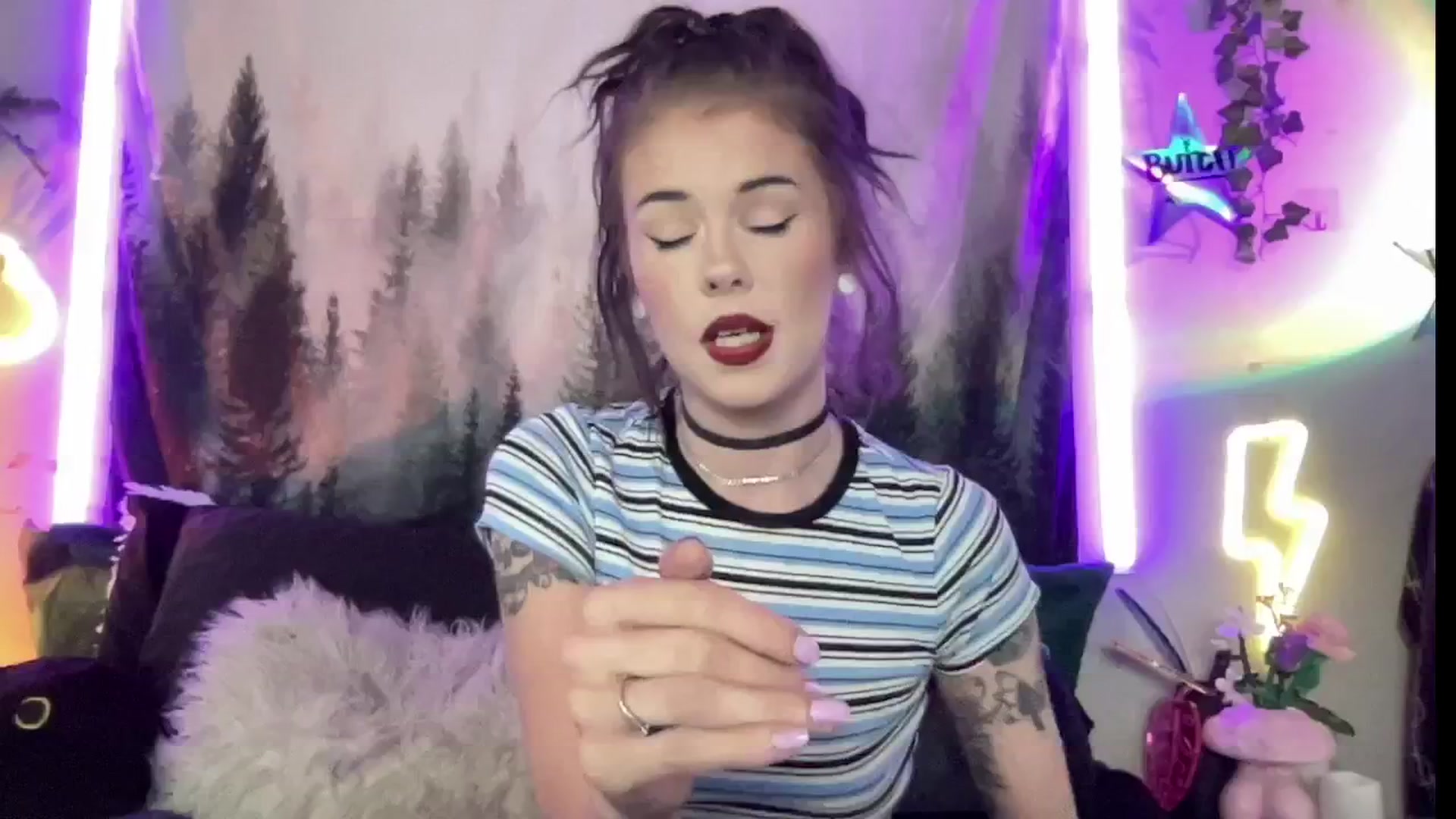 Gallery image thumbnail from RileyWoods's myfreecams stream on, 07/20/2024, 01:22 image 16 of 20