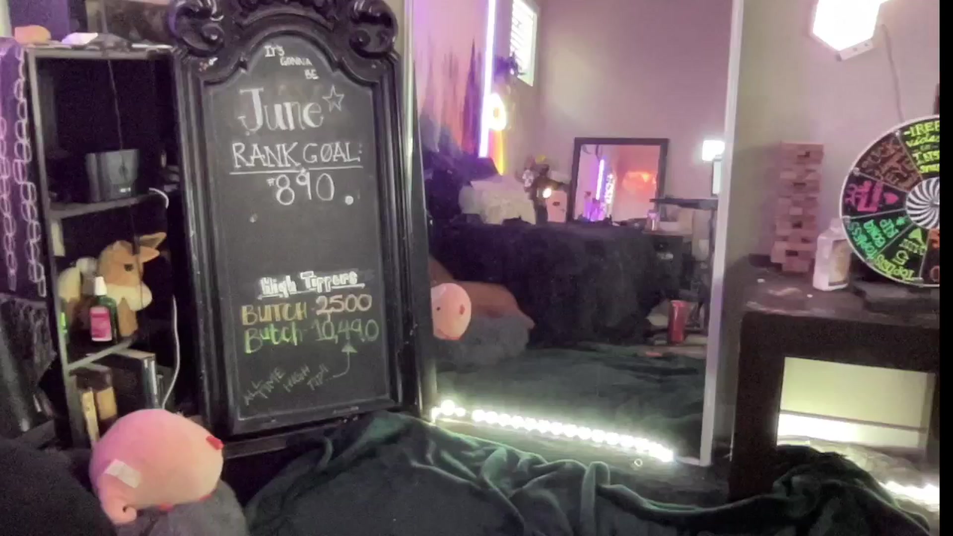 Gallery image thumbnail from RileyWoods's myfreecams stream on, 07/20/2024, 01:22 image 4 of 20