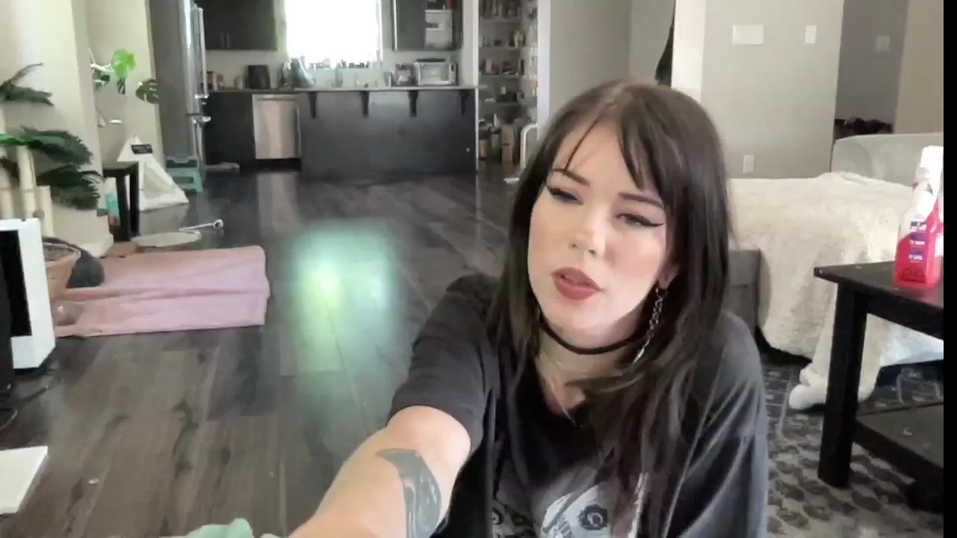 Gallery image thumbnail from RileyWoods's myfreecams stream on, 07/23/2024, 24:00 image 12 of 20