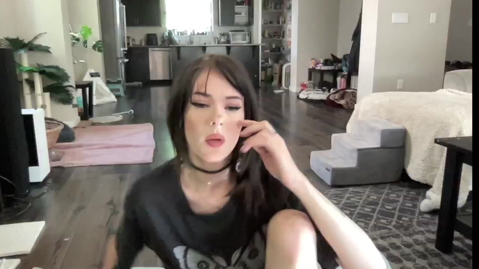 Gallery image thumbnail from RileyWoods's myfreecams stream on, 07/23/2024, 24:00 image 8 of 20