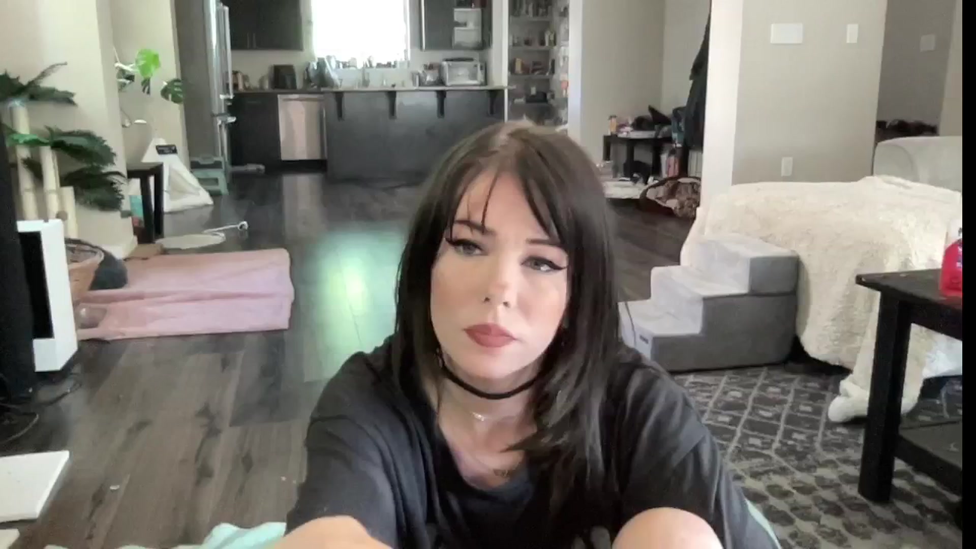 Gallery image thumbnail from RileyWoods's myfreecams stream on, 07/23/2024, 24:00 image 9 of 20