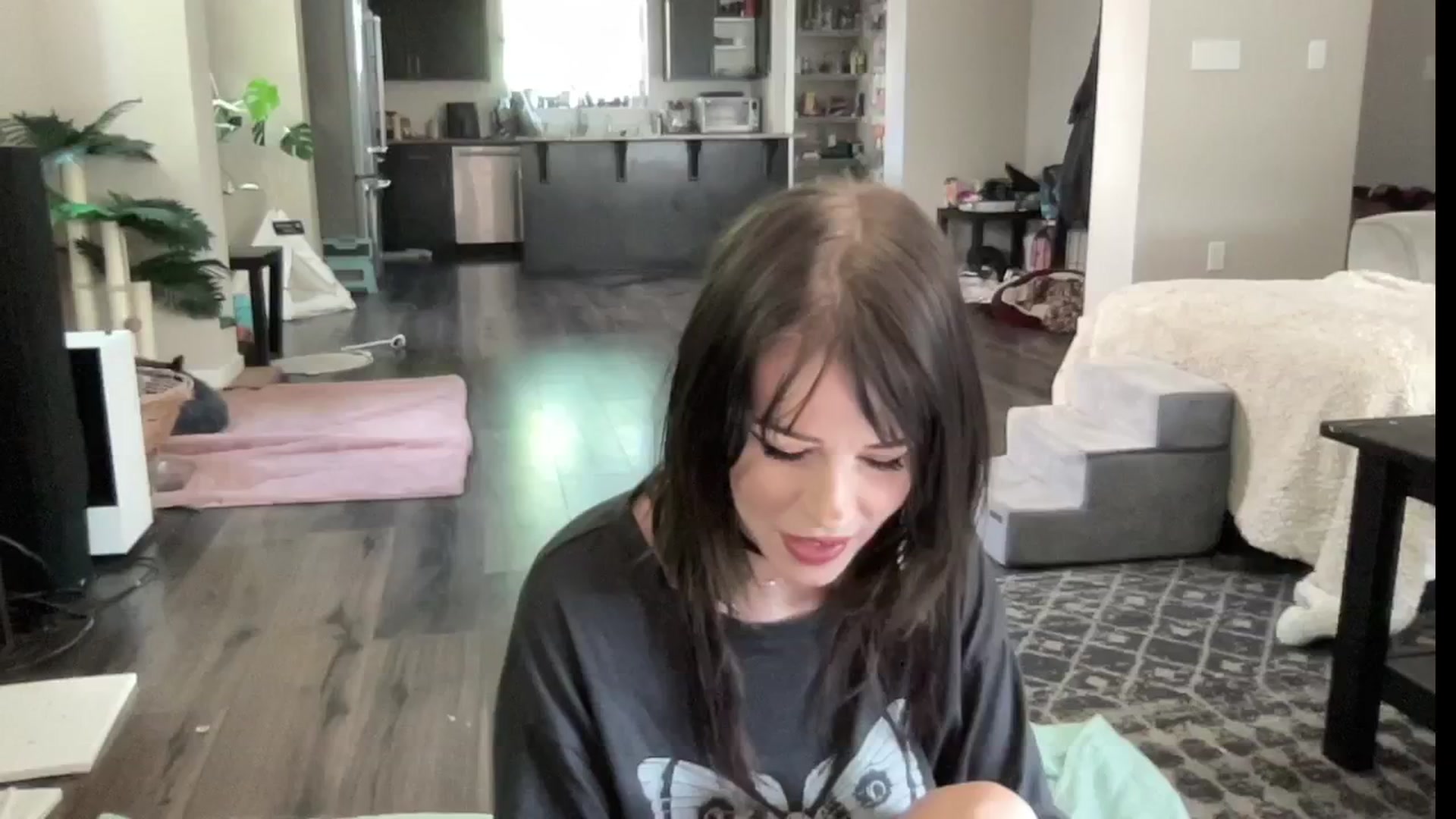 Gallery image thumbnail from RileyWoods's myfreecams stream on, 07/23/2024, 24:00 image 2 of 20