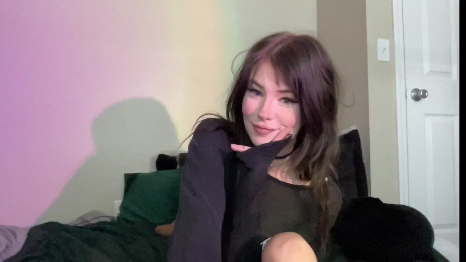 Gallery image thumbnail from RileyWoods's myfreecams stream on, 07/30/2024, 24:00 image 3 of 20