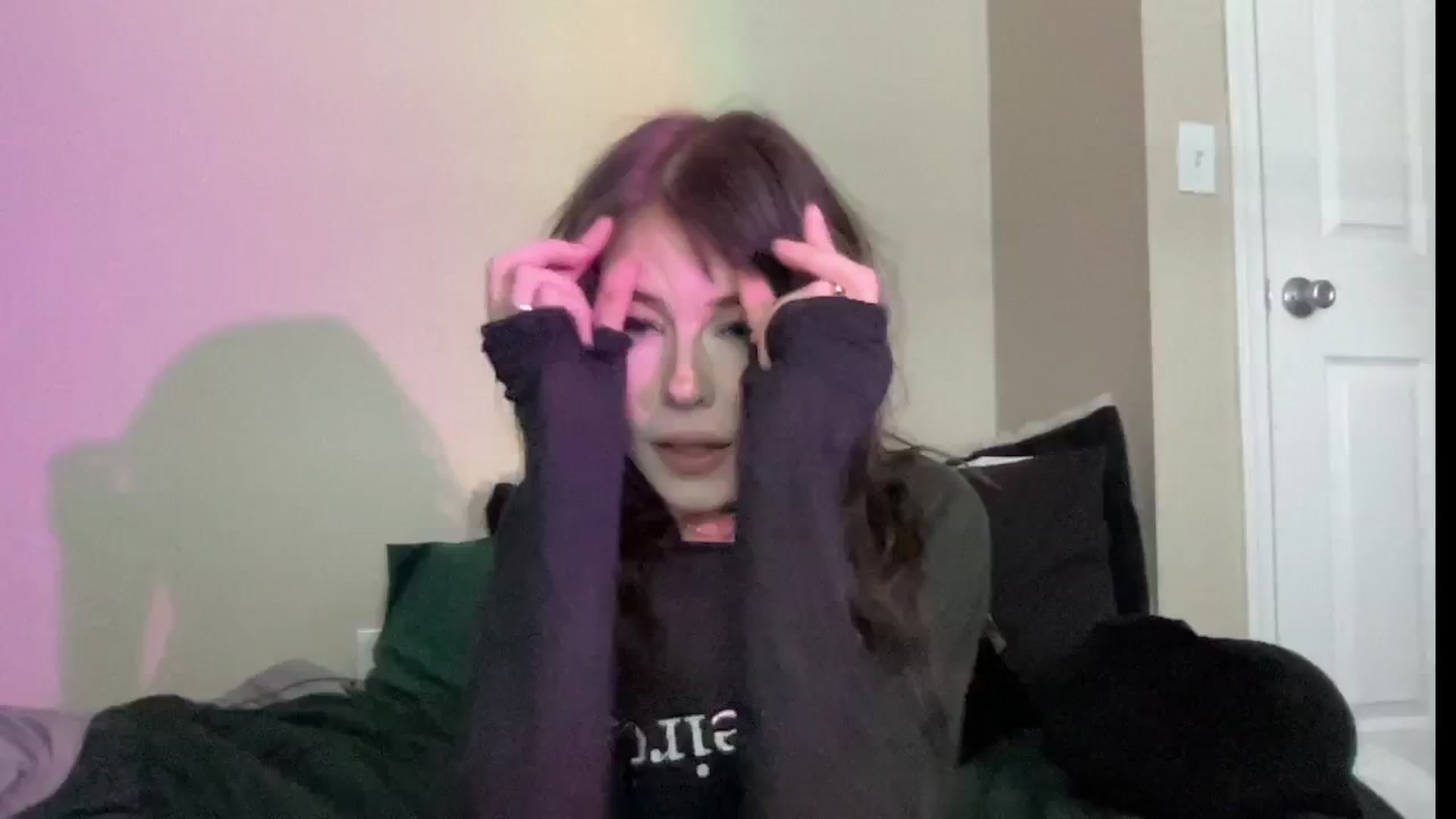 Gallery image thumbnail from RileyWoods's myfreecams stream on, 07/30/2024, 24:00 image 6 of 20