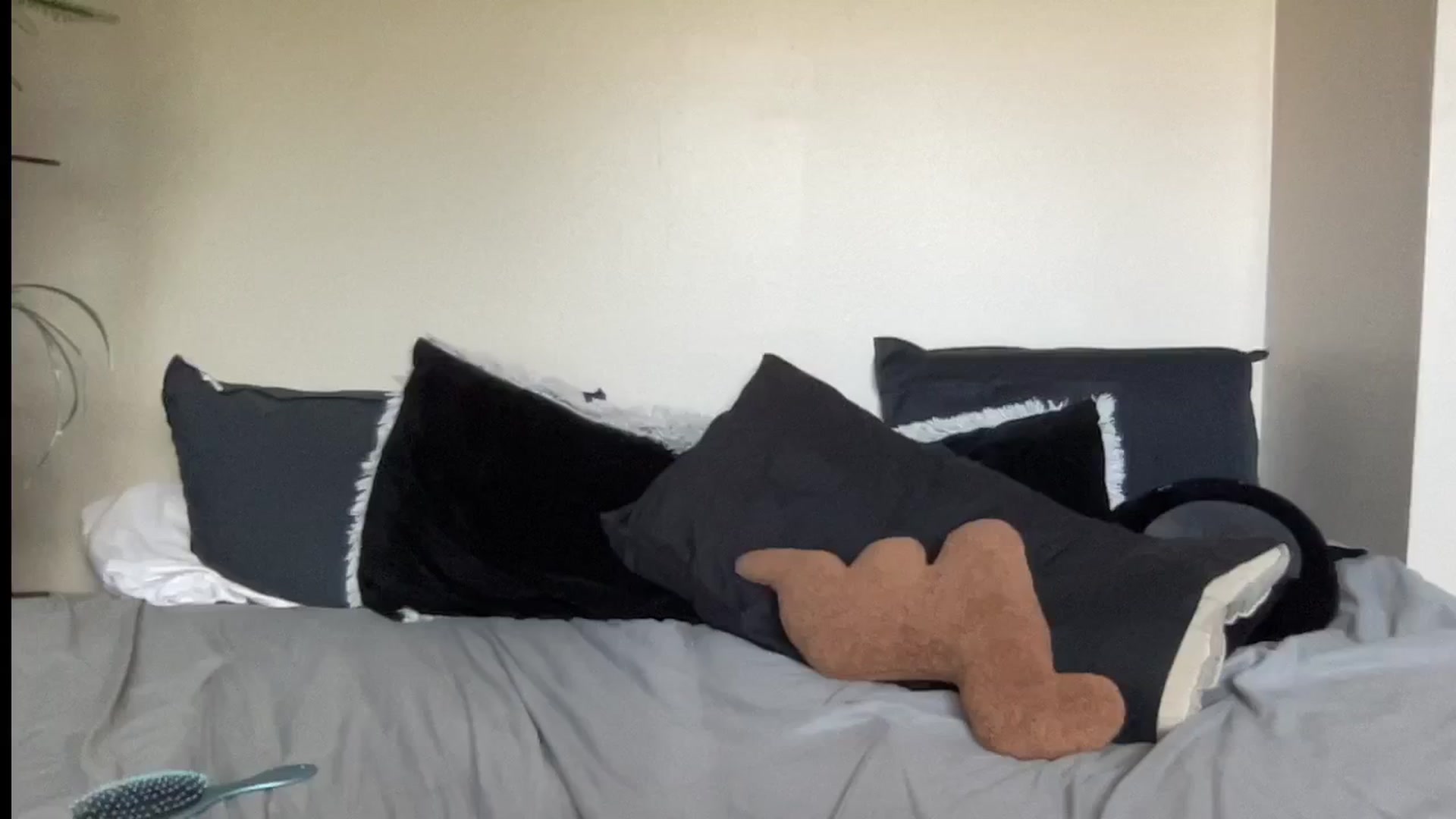 Gallery image thumbnail from RileyWoods's myfreecams stream on, 08/13/2024, 01:32 image 8 of 20