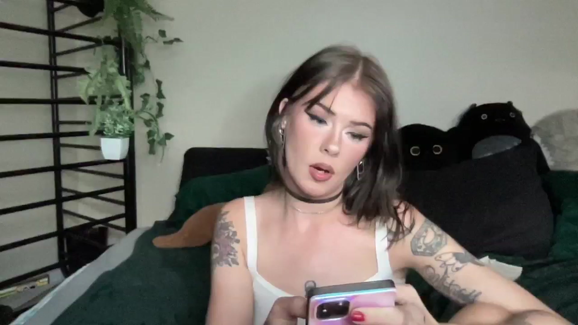 Gallery image thumbnail from RileyWoods's myfreecams stream on, 08/21/2024, 01:04 image 20 of 20